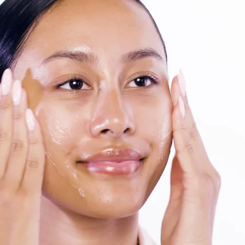 Vista 8 de Pixi Facial de vapor en la ducha Limpiador de gel a aceite para piel radiante Nutre profundamente, suaviza y tonifica Autocalentamiento