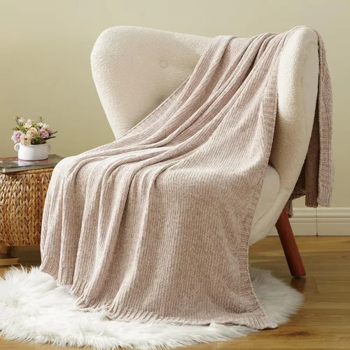 Vista 4 de Manta beige de felpilla suave para sofá, 51 x 67 pulgadas