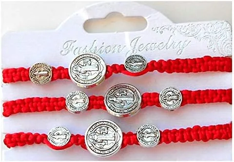 Vista 5 de Pulsera de cordón rojo ajustable de San Benito con tres medallas plateadas (juego de 3) Pulsera San Benito.