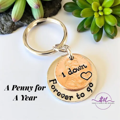 Vista 8 de 1 Down and Forever To Go, llavero de primer aniversario de boda, 2025 Penny, recuerdo de primer aniversario