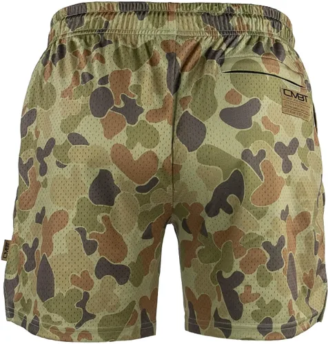 Vista 4 de Combat Iron Pantalones cortos de malla para hombre, estilo de vida, pantalones cortos de entrenamiento por encima de la rodilla, entrepierna de 5.5
