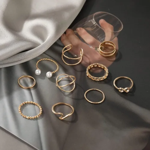 Vista 4 de Juego de anillos negros para nudillos para mujeres y niñas, vintage, apilables, anillos midi bohemios, de cristal, perla y ola marina, paquete