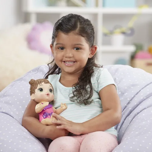 Vista 4 de Baby Alive Splash'n Snuggle Baby - Muñeca de pelo castaño para juegos acuáticos, con accesorios