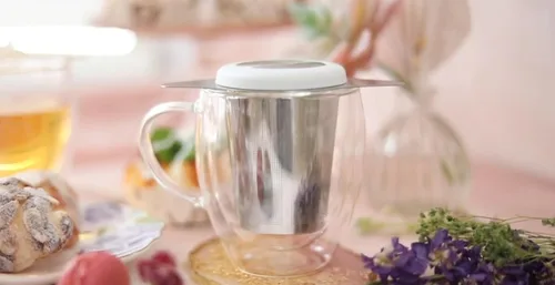 Vista 2 de Teabloom Infusor de té suelto universal con tapa/plato de doble propósito, se adapta a tazas, tazas, teteras - La elección del conocedor del té - Té