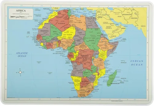 Vista 2 de Painless Learning Manteles individuales educativos para niños, juego de mapas laminados de Asia y África de dos caras de Estados Unidos/Mapas