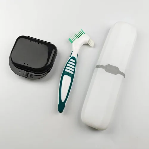 Vista 5 de Estuche de retención con cepillo para dentaduras, herramientas de limpieza de dientes, taza de viaje, kit de cuidado dental