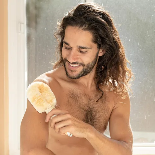 Vista 3 de GranNaturals Cepillo de sisal para piel y cuerpo para baño y ducha Fibras naturales para mejorar la circulación sanguínea, exfoliar la piel