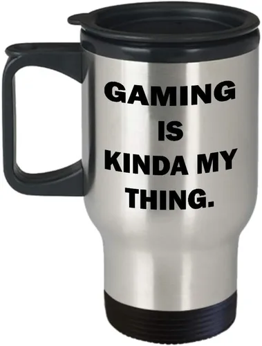Vista 3 de Regalos para videojuegos, diseño de diseñador, taza de viaje – Gaming Is Kinda My Thing – Vaso de café aislado divertido y bonito regalo