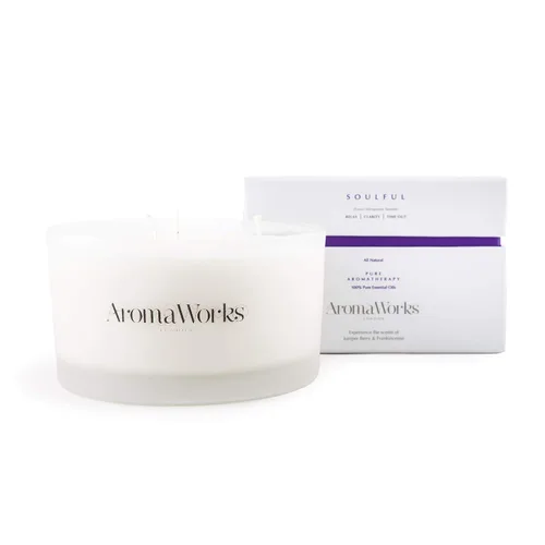 Vista 10 de AromaWorks London Nurture Vela de cera de soja – May Chang, aroma de manzanilla romana y sándalo – Calma, desestresante y sueño – Natural, vegano