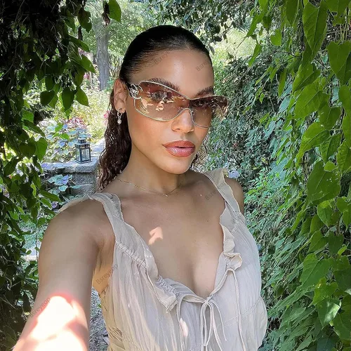 Vista 4 de Wrap Around Y2K Sunglasses for Women Men Fashion Large Frame One-piece Shades Trendy Shield Design Gradient Lens