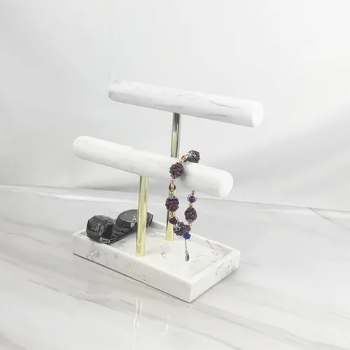 Vista 3 de Soporte para pulsera de 2 niveles, exhibición de joyas, soporte de joyería marmolado, organizador de barra en T, soporte de reloj para organización