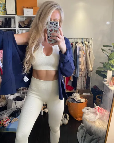 Vista 6 de QINSEN Conjuntos de entrenamiento para mujer, 2 piezas, acanalados, sin costuras, sin mangas, cintura alta, leggings de yoga