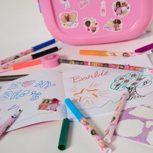 Vista 8 de Juego de Colorear y Enrollar de Barbie con Estuche de Transporte, Pegatinas y Suministros Artísticos