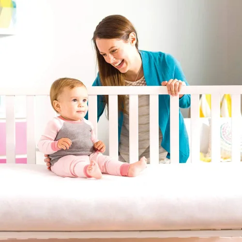 Vista 8 de Lullaby Earth Colchón para cuna no tóxico, impermeable, se adapta a camas estándar para bebés y niños pequeños, color blanco