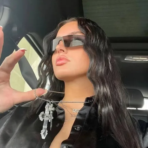 Vista 7 de milramtob Gafas de sol futuristas envolventes Y2K plateadas, de moda, sin marco, gafas Cyberpunk para mujeres y hombres, fiesta rave
