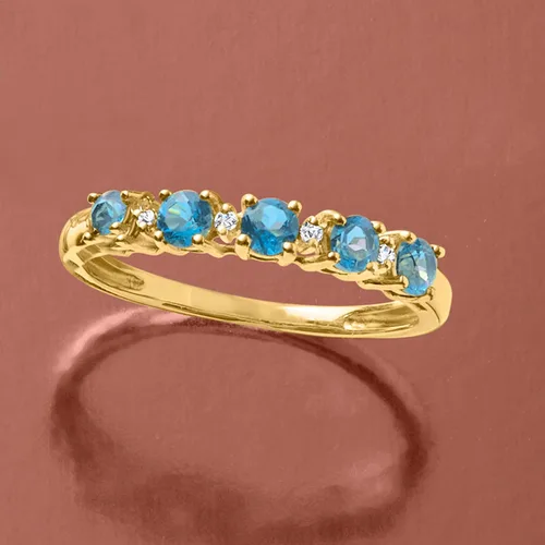 Vista 4 de Ross-Simons Anillo de topacio azul Londres de 0.70 quilates con detalles de diamantes en oro amarillo de 14 quilates