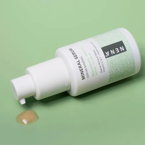 Vista 5 de NENA Skincare Mineral Serum - Suero de vitamina C con ácido hialurónico - Loción facial para hidratación profunda, firmeza y elasticidad - Todo tipo