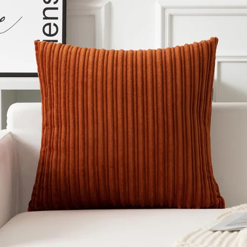 Vista 142 de UGASA - Fundas de almohada decorativas de terciopelo suave y sólidas de Navidad para sala de estar/sofá, 16 x 16 pulgadas, 2 unidades, color burdeos