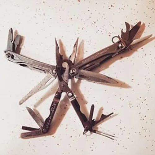 Vista 9 de Leatherman Micra navaja suiza