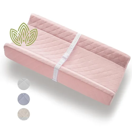 Vista 9 de Cambiador de bebé contorneado de algodón orgánico con colchón de espuma impermeable, incluye funda suave, extraíble y lavable, correa de seguridad