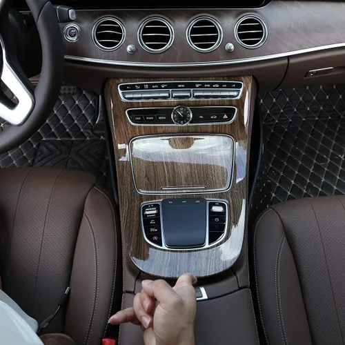 Vista 4 de YIWANG Cubierta decorativa de panel de consola central de ABS cromado, 2 piezas para Mercedes Benz Clase E W213 2019 accesorios de automóvil
