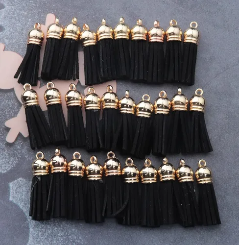 Vista 2 de 30 llaveros de cuero con borlas de cuero con agujero dorado para tapas doradas, mini borlas de imitación para hacer joyas, llaveros, aretes