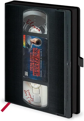 Vista 3 de Pyramid International Stranger Things - Cuaderno A5 Premium estilo VHS Temporada 1 - Producto