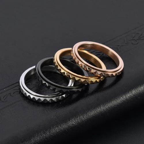 Vista 4 de Nanafast Anillos de ansiedad de acero de titanio de 0.118 pulgadas para mujeres y hombres, anillos multifacéticos para ansiedad, anillos giratorios