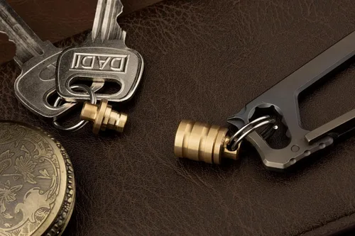 Vista 8 de OKNIFE Otacle R1 - Llavero magnético para llavero, llavero de titanio desmontable Esay, accesorio EDC de liberación rápida para exteriores