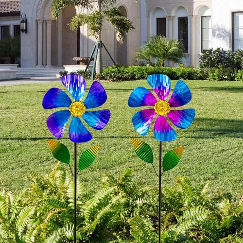 Vista 2 de Viveta Paquete de 2 molinos de viento de jardín, molino de viento de metal de flores de 35.4 pulgadas, escultura de viento rosa y azul, molinetes