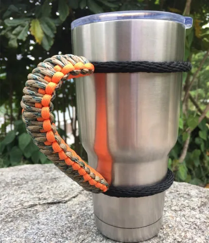 Vista 15 de Mango de Paracord hecho a mano para vaso Yeti/Rtic/Ozark Trail Rambler de 30 onzas (negro)
