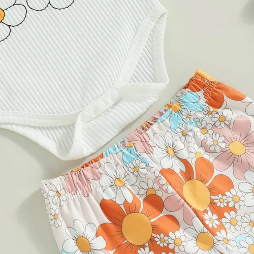 Vista 5 de BULINGNA Conjunto de dos piezas de verano para bebé niña sin mangas con estampado de arco iris + pantalones cortos florales de PPpantalones