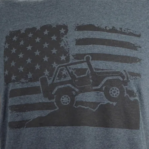 Vista 3 de Americana Off-Road en un oscuro Heather T Shirt
