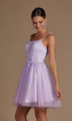 Vista 3 de Modesto encaje con cuentas de tul vestidos de regreso a casa corto cuello cuadrado vestido de fiesta de tirantes delgados vestido de fiesta
