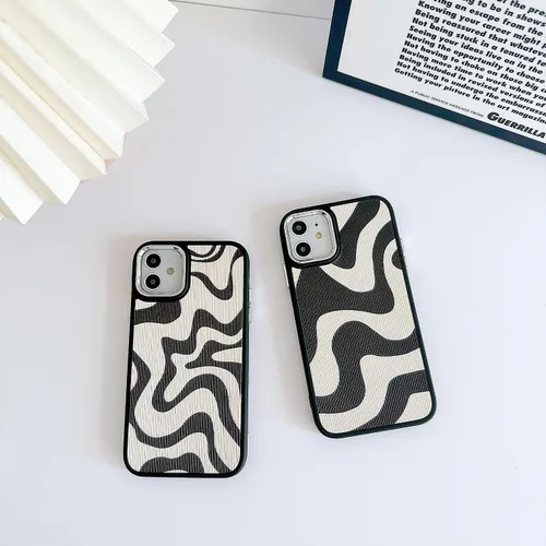 Vista 2 de Funda diseñada para iPhone 11, marco galvanizado, bonita funda para mujeres, hombres y niñas, piel sintética color negro beige TPU protectora a