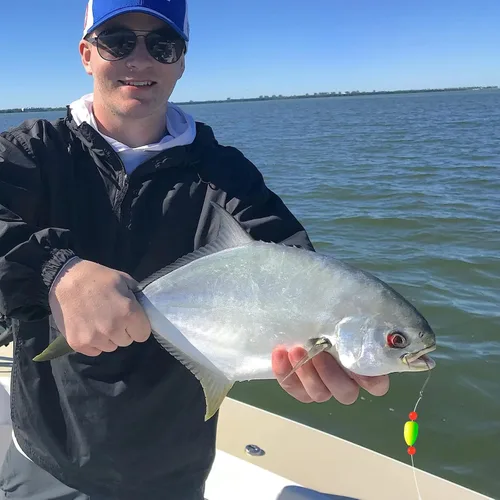 Vista 7 de Alwonder Paquete de 5 aparejos Pompano para pesca en surf con flotadores Snell, aparejos de pesca en agua salada con cebo vivo, bisagras giratorias