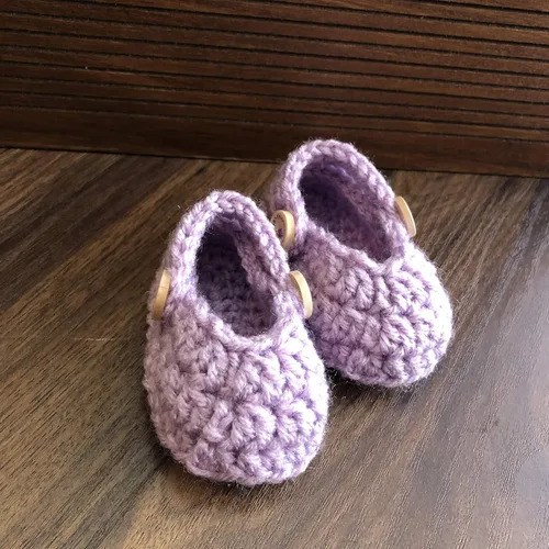 Vista 6 de Crochet slip-on style baby shoes, Crochet Baby girl shoes, Baby girl and boys slippers, handmade by order from 0-12 months, different colors by