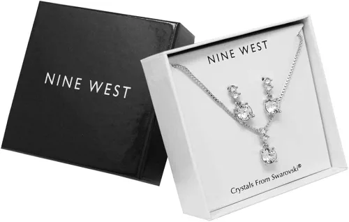 Vista 2 de NINE WEST Juego de collar y aretes de cristal plateado, rhinestone