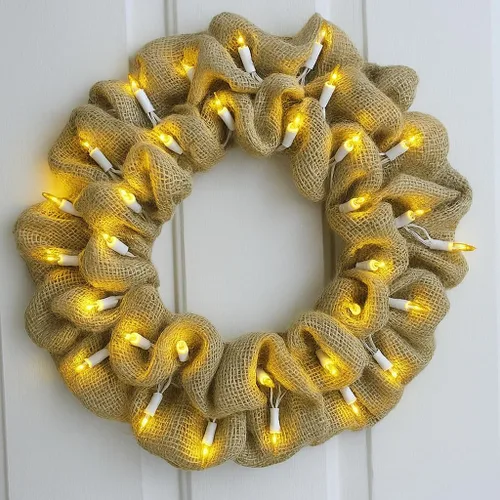 Vista 3 de Novelty Lights Cadena de Mini Luces Incandescentes de 50 Pies con 100 Bombillas, Amarillas con Espaciado de 6 Pulgadas en Cable Blanco, Mini Luces