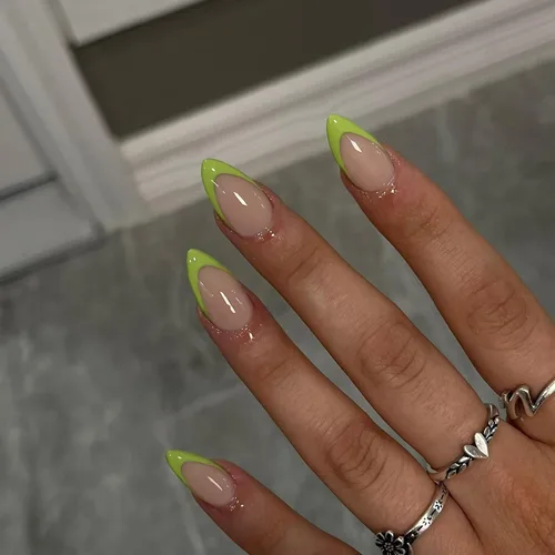 Vista 35 de Uñas postizas a presión con punta francesa negra, uñas cortas de almendra, uñas con pegamento para mujer, uñas acrílicas francesas de gel, uñas