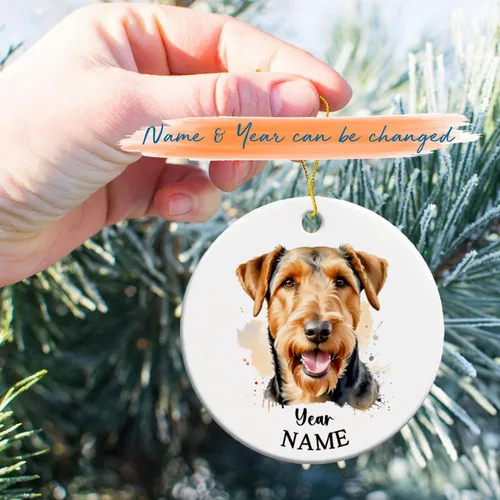Vista 2 de Adorno de Navidad personalizado para perro Airedale, adorno de cerámica para hombres y mujeres, adornos de cerámica personalizados para perros