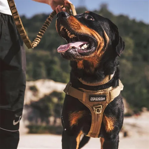 Vista 7 de EXCELLENT ELITE SPANKER Arnés táctico para perro, con asa, arnés militar para perro, arnés ajustable de entrenamiento sin tirones para perros Negro