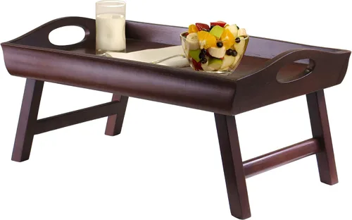Vista 2 de Winsome Wood bandeja de cama con borde curvo, patas plegables y agarraderas grandes.