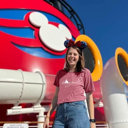 Vista 2 de Camiseta mágica para mujer, camiseta de Magic Kingdom, camiseta de vacaciones familiares, camiseta de manga corta con estampado de castillo