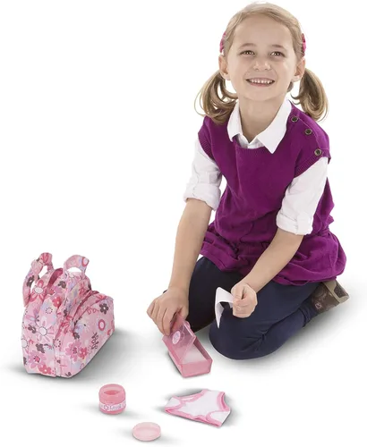 Vista 2 de Melissa & Doug Set de cambio de pañales para muñecas (FFP)