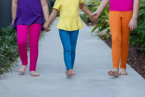 Vista 4 de City Threads Leggings de niña 100% algodón para uniforme escolar, cobertura deportiva