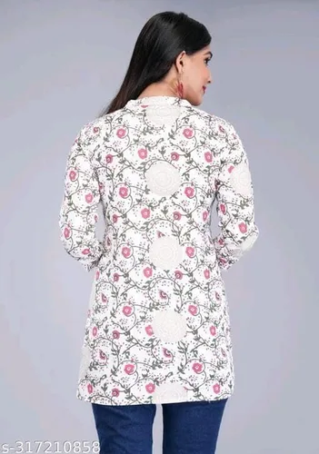 Vista 2 de aarti fashion__Kurta de seda khadi con estampado floral para mujer