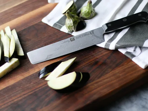 Vista 5 de ZWILLING Cuchillo Nakiri Gourmet de 6.5 pulgadas