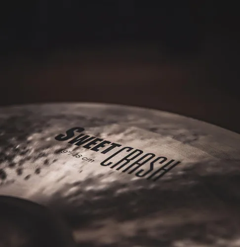 Vista 8 de Avedis Zildjian Company K Sweet Crash Cymbal - 16 Pulgadas (40,6 cm)