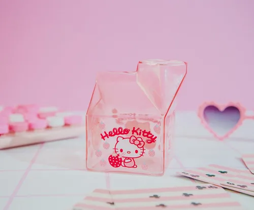 Vista 4 de Hello Kitty Sanrio - Cartón de leche de fresa, jarra pequeña para crema Capacidad para 12 onzas